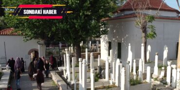 Kırmızı Modern Günlük Haber Özeti Youtube Küçük Resmi (10)