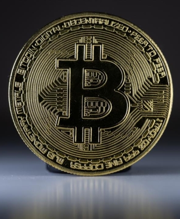 bitcoin-aa-2167612.jpg