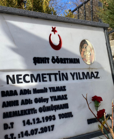 necmettin-ogretmensiz-8inci-ogretmenler-gunu-4yl7.jpg