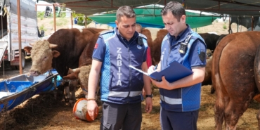 gaziemirde-siki-denetim-kurban-satis-yerleri-inceleniyor-1.jpg