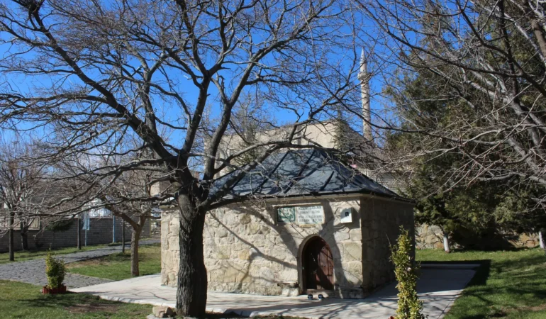 Harput’ta Bir Gönül Durağı: Zahiri Baba Türbesi