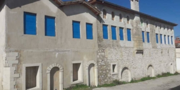 cesmenin-en-buyuk-konagi-sekerci-osmanaga-konagi-ziyaretcileri-hayran-birakiyor-2.jpg