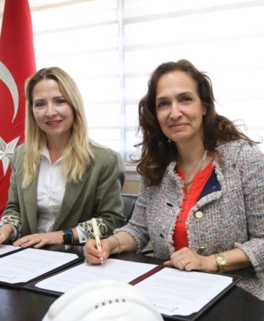 karsiyaka-belediyesi-kadinlar-icin-bir-projeye-daha-imza-atti-1.jpg