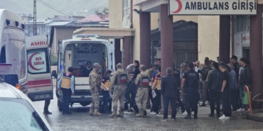 midibus-devrildi-6-asker-yaralandi.jpg