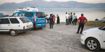 serinlemek-icin-baraja-giren-12-yasindaki-cocuk-boguldu.jpg