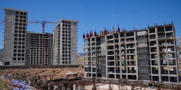 izmirde-kentsel-donusum-magdurlari-isyan-ediyor-projeyi-bakanlik-devralsin-1752401767933.jpg