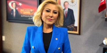 ak-partili-bursalidan-90-dakika-tepkisi-cemil-tugay-secim-vaadini-cignedi-izmirliyi-aldatti-17554200.jpeg