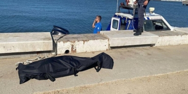 izmirde-denizde-cesedi-bulunmustu-arkadasi-gozaltina-alindi-1755073566851.jpeg