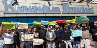 karabaglarda-pazarcilardan-kati-atik-bedeli-protestosu-1754913427988.jpg