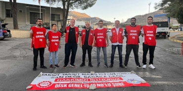 izmir-karsiyakada-da-isciler-is-birakti-belediye-emekcileri-cok-zor-durumda-1757504904056.jpg