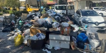 izmir-karsiyakada-sonlandi-copler-bugun-de-toplanmadi-1758971035531.jpeg