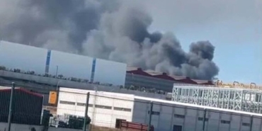 izmirde-fabrika-yangini-1759223721493.jpeg