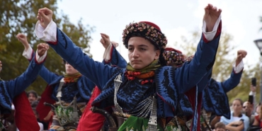 izmirde-cumhuriyet-bayrami-kutlanmalari-coskuyla-basladi-1761664254333.jpg