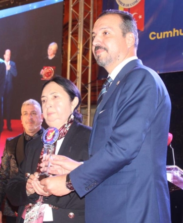 kursad-zorlu-odul-aa-2411396.jpg