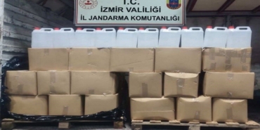 bornovada-860-litre-etil-alkol-ele-gecirildi-1765189075025.jpg