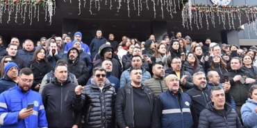 izmir-bucada-maas-krizi-1600-kisi-is-birakacak-belediye-iscilerinden-cop-toplamama-karari-1767014105.jpeg