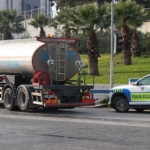 izmirde-zincirleme-trafik-kazasi-1766320118504.jpeg