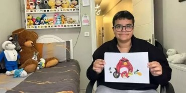 ozel-cocuk-atakan-hayallerini-resmediyor-1764954699520.jpeg