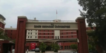 izmir-ekonomi-universitesinde-kiz-ogrencilerin-fotograflari-oylamaya-acilmisti-o-skandalda-yeni-geli.jpeg