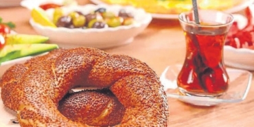 izmir-gevregi-20-tlden-satilmaya-basladi-1767378908289.jpeg