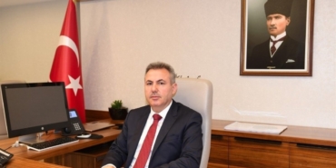 vali-elban-izmirdeki-su-problemine-degindi-denizden-su-alip-onu-kullanmamiz-gerekiyor-1767956309825.jpeg
