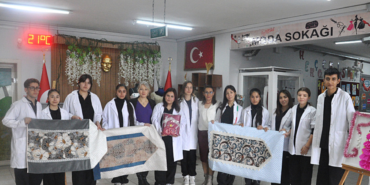 izmirde-ogrencilerden-yurekleri-isitan-ramazan-hediyesi-1772538678795.png