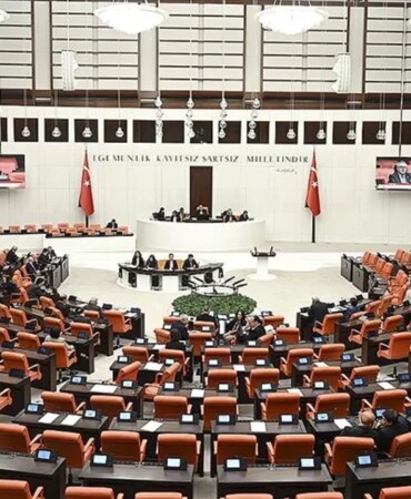 meclis-2.jpg