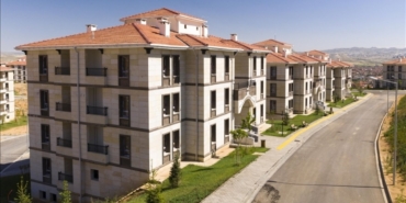 toki-izmir-kura-tarihi-belli-oldu-tum-gozler-o-tarihe-cevrildi-izmirde-toki-kurasi-ne-zaman-cekilece.jpeg