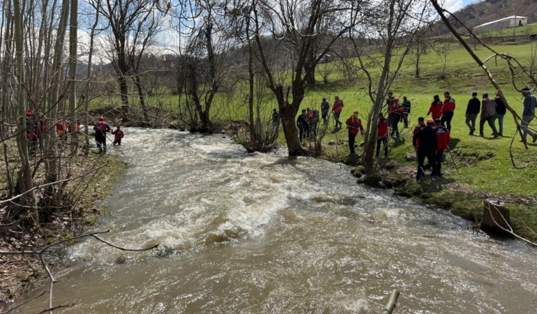 hakkari-dere-cocuk-arama-2456540.jpg