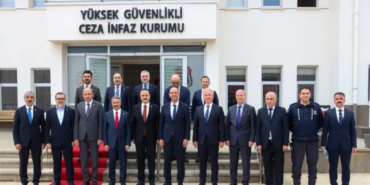 izmir-cumhuriyet-bassavciligina-bagli-ceza-infaz-kurumlarina-ziyaret-1776416573099.png