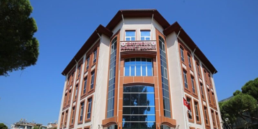 izmirde-akilalmaz-hirsizlik-calinti-motorla-yola-cikti-ilce-degistirdi-1775141692240.png