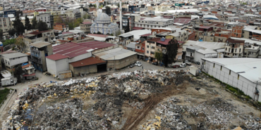 izmirde-bucanin-cop-durumu-hindistandan-beter-vatandas-tepkili-felakete-sebep-olabilir-fareler-cirit.png