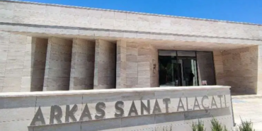 izmirdeki-7-arkas-sanat-merkezi-acildi-1775412818985.png