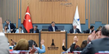ak-partili-sebnem-bursali-aksoydan-izmirdeki-yeni-su-tarifesine-sert-tepki-bu-bir-indirim-degil-acik.png