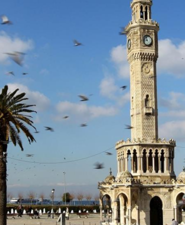 izmirde-bugun-hava-nasil-olacak-meteoroloji-izmirlileri-uyardi-hafta-sonu-plani-yapanlar-dikkat-o-sa.png