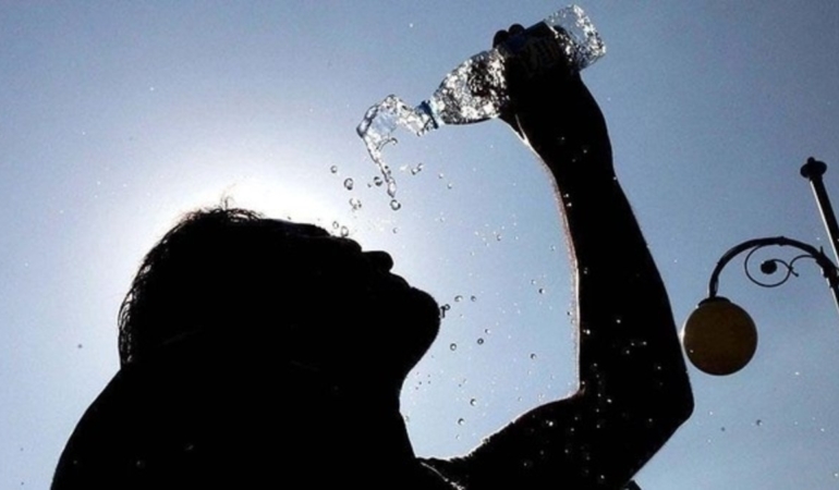 izmirde-bunaltici-gunler-kapida-super-el-nino-geliyor-1778429786165.jpeg