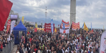 on-binlerce-vatandas-katildi-izmirde-1-mayis-coskuyla-kutlandi-1777640243218.png