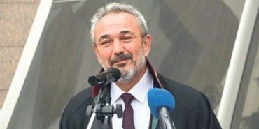 izmir-barosu-eski-baskani-ozkan-yucel-topraga-verildi-1781981486195.jpeg