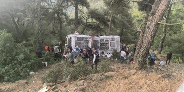 izmirde-tarim-iscilerini-tasiyan-midibusu-devrildi-cok-sayida-yarali-1781767344236.jpeg