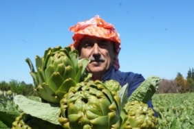 izmirden-sifa-akiyor-dunya-buralara-hayran-faydasini-duyan-buralara-kosuyor-1782052381387.jpeg