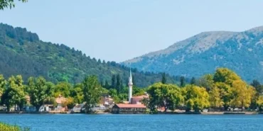 izmirde-sicaklardan-kacmak-isteyenlere-altin-oneriler-iste-izmirin-en-serin-ilceleri-1783866051069.j.webp
