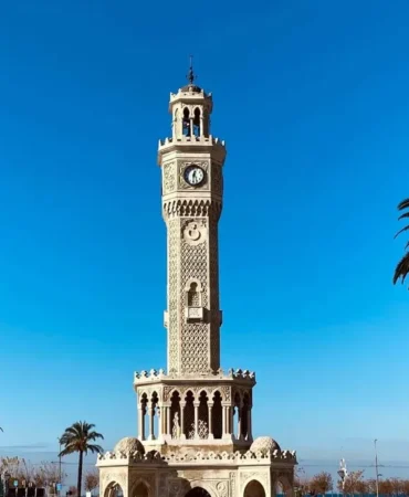 izmirin-nufusunda-dikkat-ceken-tablo-bu-liste-cok-konusulacak-izmirde-en-cok-hangi-sehirden-insanlar.webp