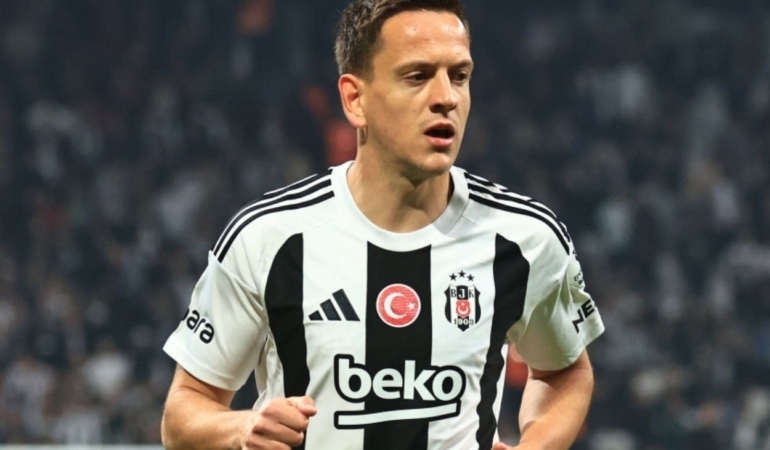 Beşiktaş’ta beklenen ayrılık gerçekleşti! Amir Hadziahmetovic KAP’a bildirildi.