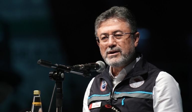 Balıkçılık sektöründe geçen yıl 1 milyon 37 bin ton üretimle tarihi bir başarı elde ettik.