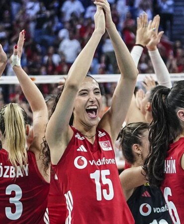 turkiye-milli-voleybol-takimi-r7f3_cover.jpg