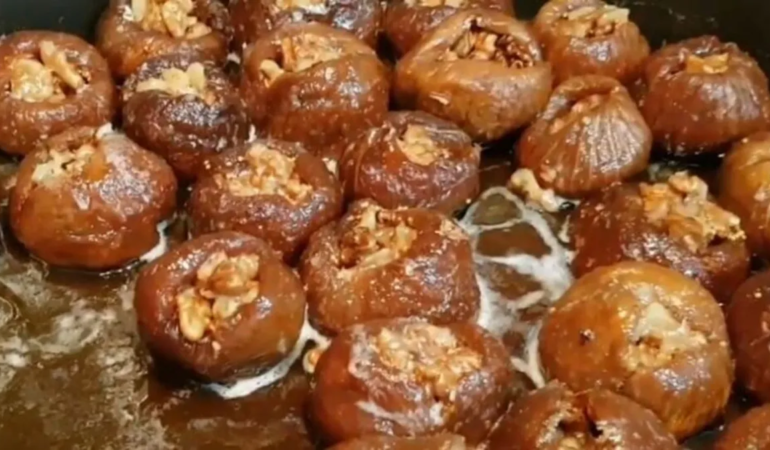 İzmir’de eylül ayının tatlısı belli oldu! Bu lezzet sosyal medyayı sallayacak: Tadına bakan tarifini soracak.
