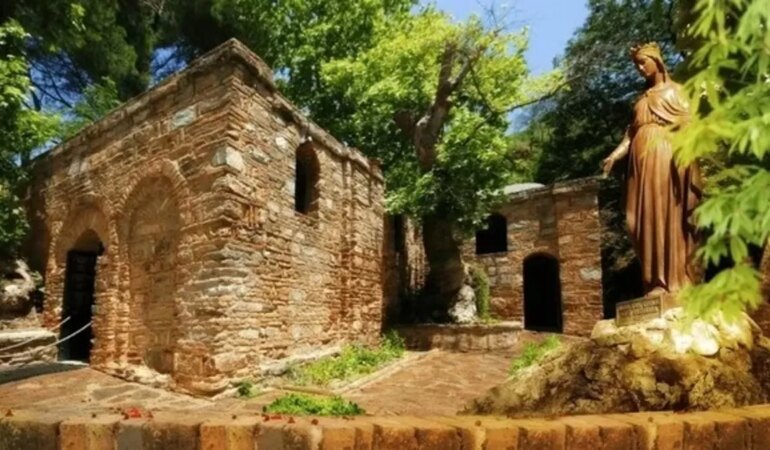 İzmir Meryem Ana Evi rotası! Nasıl gidilir? Tren, otobüs, araç seçenekleri…