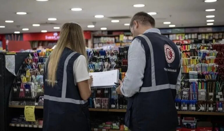 İzmir’de denetimler yoğunlaşıyor! Kırtasiyeler tek tek inceleniyor.