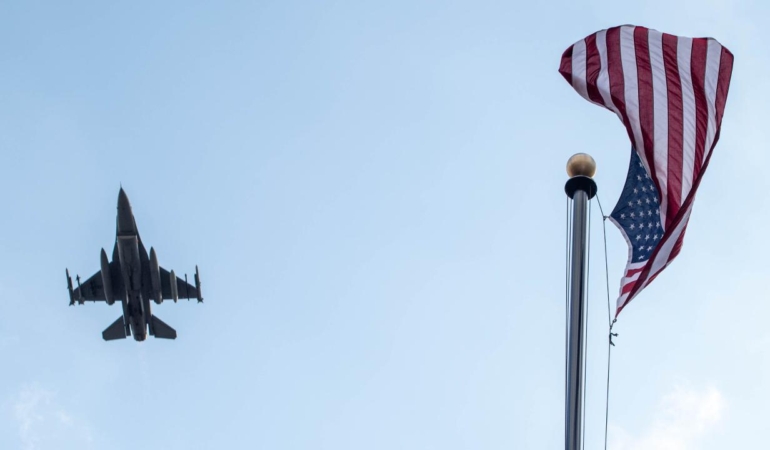ABD’nin Michigan eyaletinde eğitim faaliyetleri sırasında bir F-16 savaş uçağı düştü.