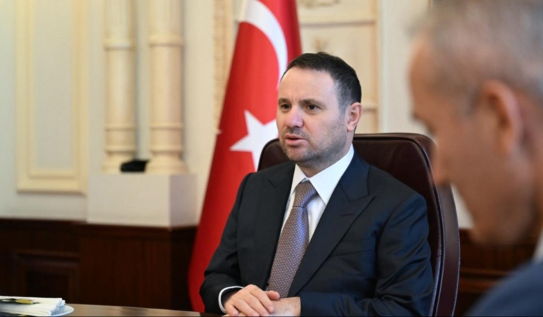 Adalet Bakanı Gürlek, bakanlıkta adliye muhabirlerini kabul etti.